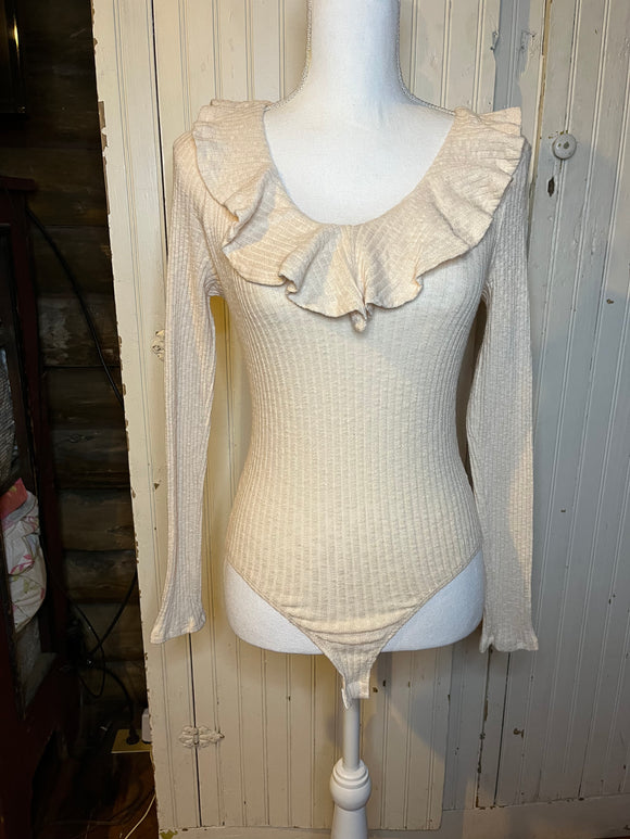 Altar’d State Cream Ruffle bodysuit - small